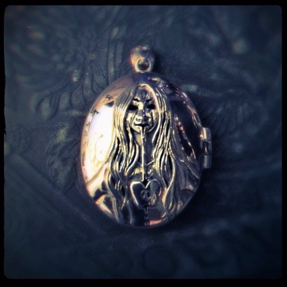 ISO BLACK PHOENIX ALCHEMY LAB SNOW GLASS APPLES LOCKET NEIL GAIMAN *DO NOT BUY!